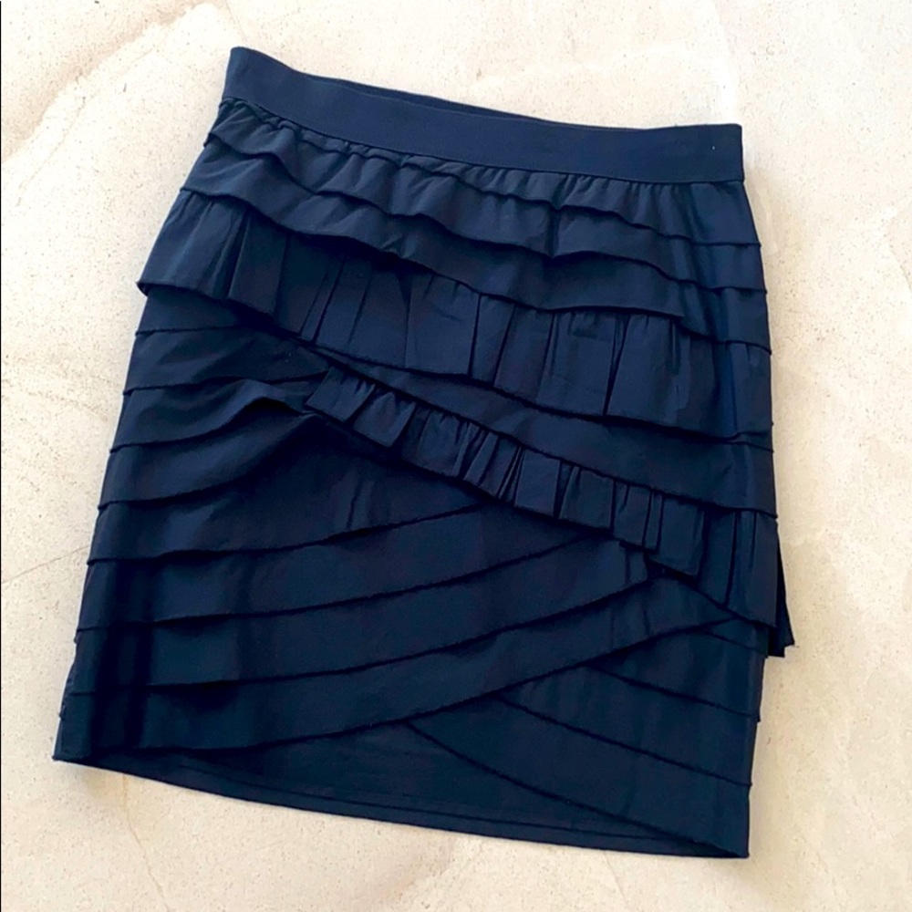 BCBG ruffled mini skirt size small